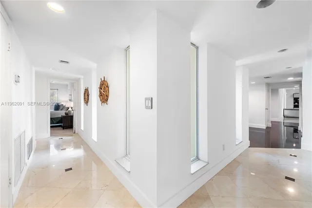 $2,600,000 | 19860 Northeast 24th Court, Miami, FL 33180