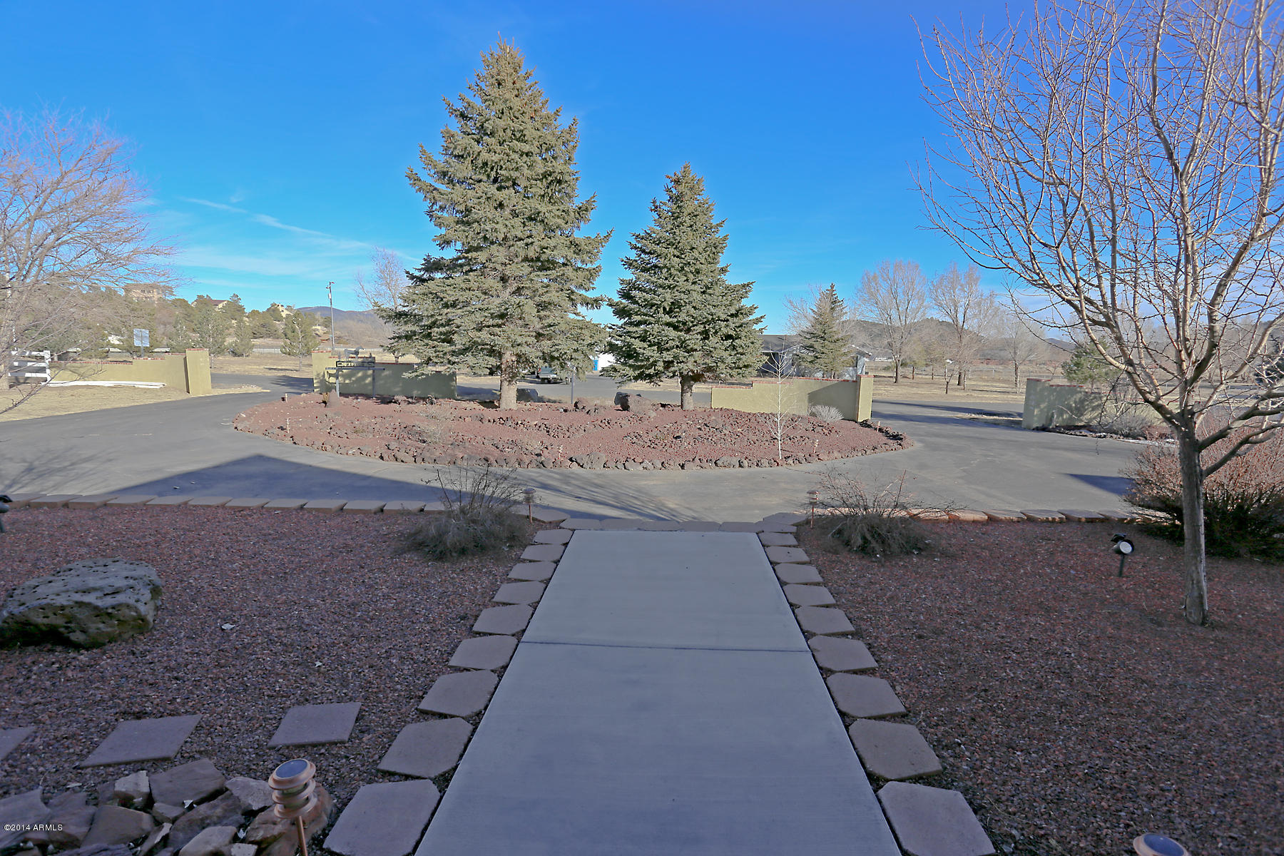 11240 Rodeo Road Flagstaff, AZ 86004 - Photo 2 of 11 Dual entry view from front of house