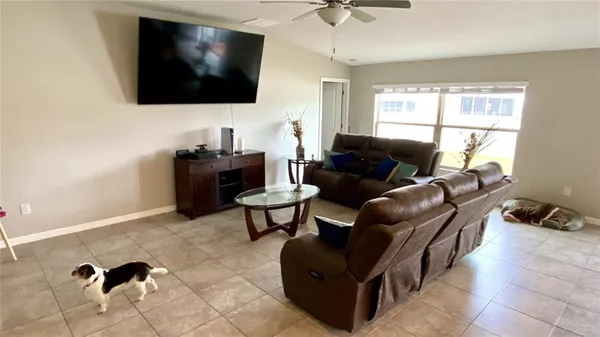 $364,900 | 39567 Dawson Chase Drive, Zephyrhills, FL 33540