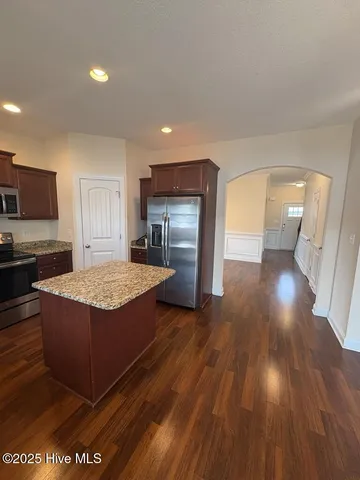 $2,300 | 304 Little Egret Lane, Swansboro, NC 28584