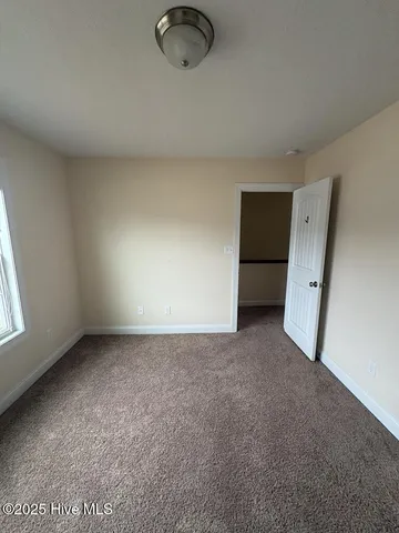 $2,300 | 304 Little Egret Lane, Swansboro, NC 28584