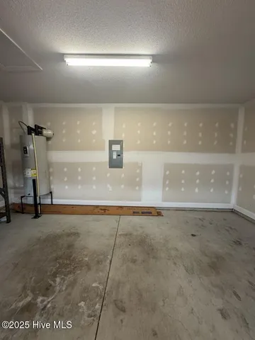 $2,300 | 304 Little Egret Lane, Swansboro, NC 28584