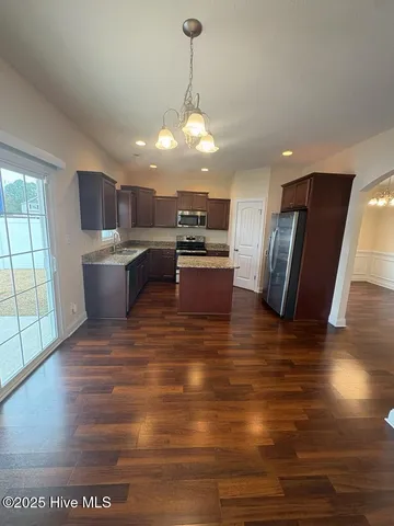 $2,300 | 304 Little Egret Lane, Swansboro, NC 28584