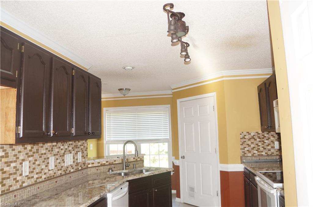 5315 Springhouse Farm Road Winston-Salem, NC 27107 - Photo 12 of 29