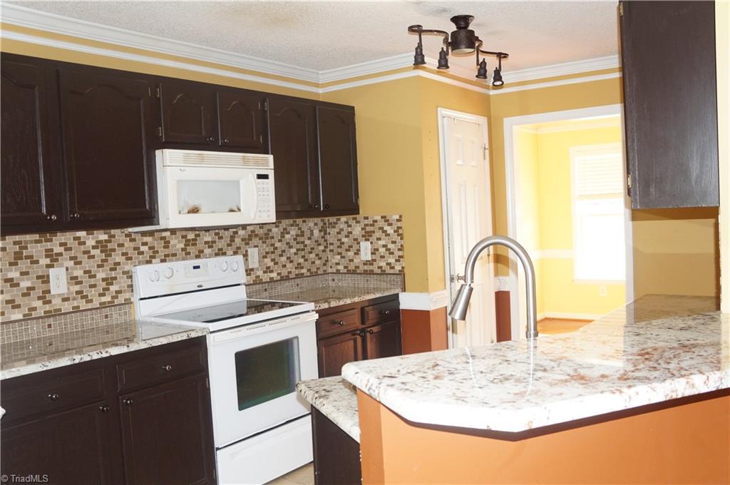 5315 Springhouse Farm Road Winston-Salem, NC 27107 - Photo 9 of 29