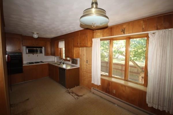 87 Lebaron Street Fall River, MA 02720 - Photo 4 of 29 Gallery Image 4