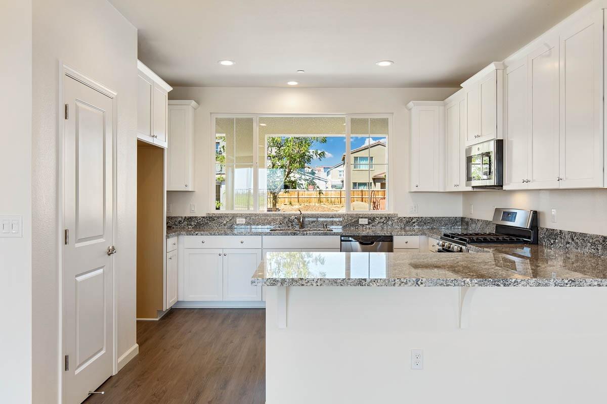 4350 Hillside Road Madera, CA 93636 - Photo 4 of 8 Gallery Image 4
