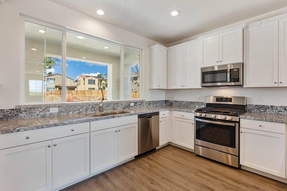 4350 Hillside Road Madera, CA 93636 - Photo 5 of 8 Gallery Image 5