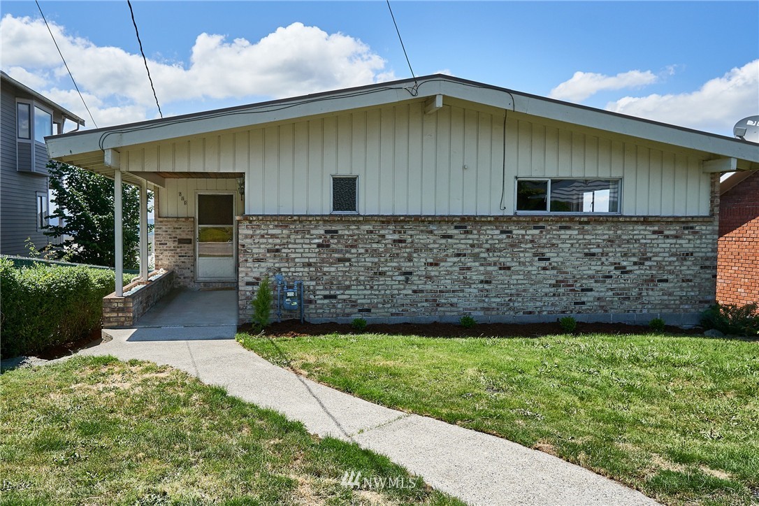 603 Grant Avenue South Renton, WA 98057 - Photo 1 of 21 Gallery Image 1