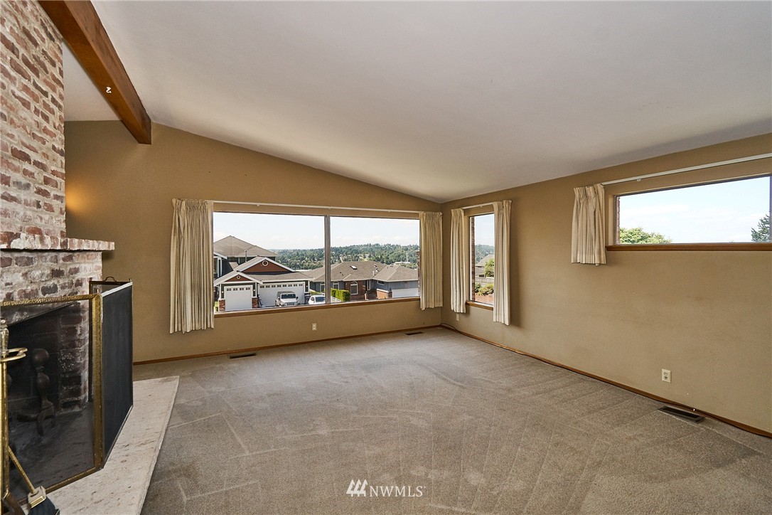 603 Grant Avenue South Renton, WA 98057 - Photo 3 of 21 Gallery Image 3