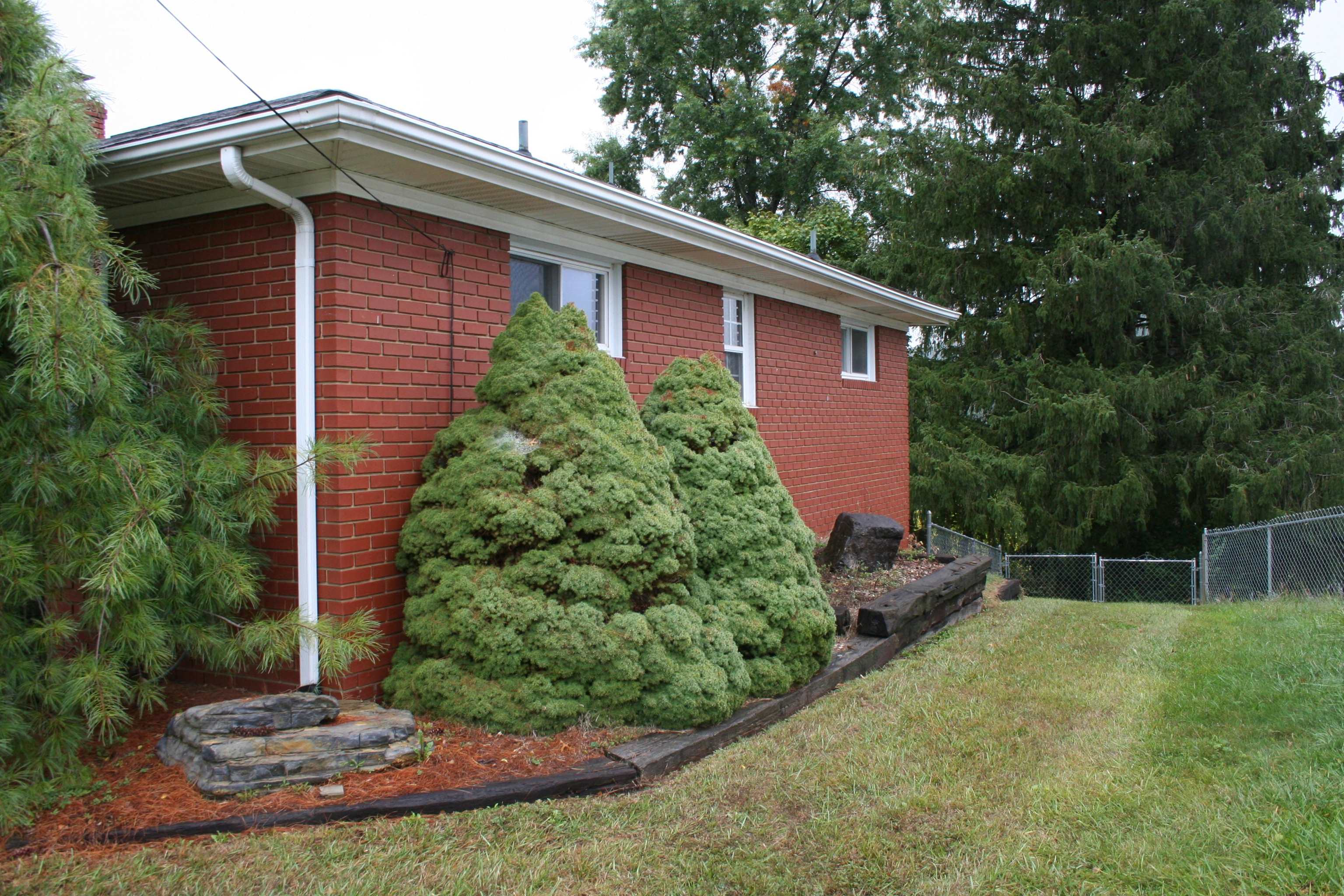 355 Grandon Road Staunton, VA 24401 - Photo 4 of 48 Gallery Image 4