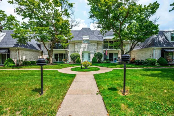$135,900 | 4501 North Wheeling 1-202 Avenue, Unit 1202, Muncie, IN 47304