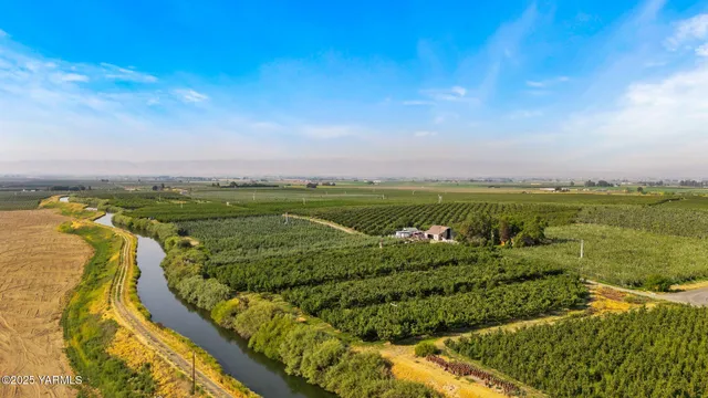 $850,000 | Nka Nka Jones / Riggs Road, Wapato, WA 98951