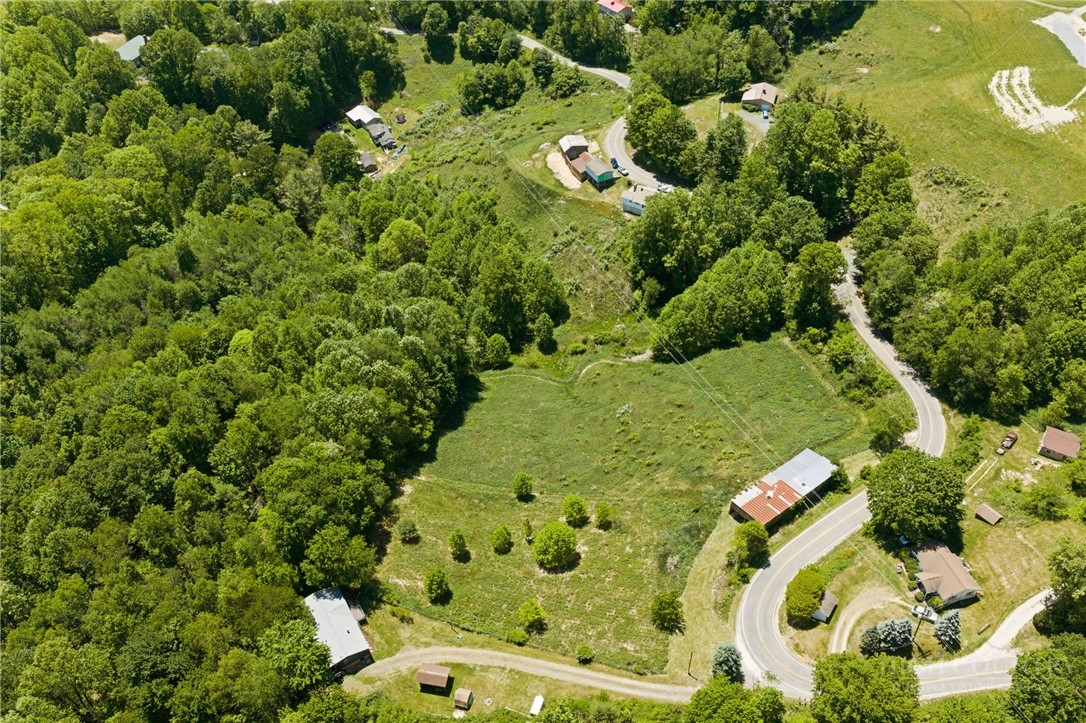 244 Flat Springs Road Elk Park, NC 28622 - Photo 16 of 29