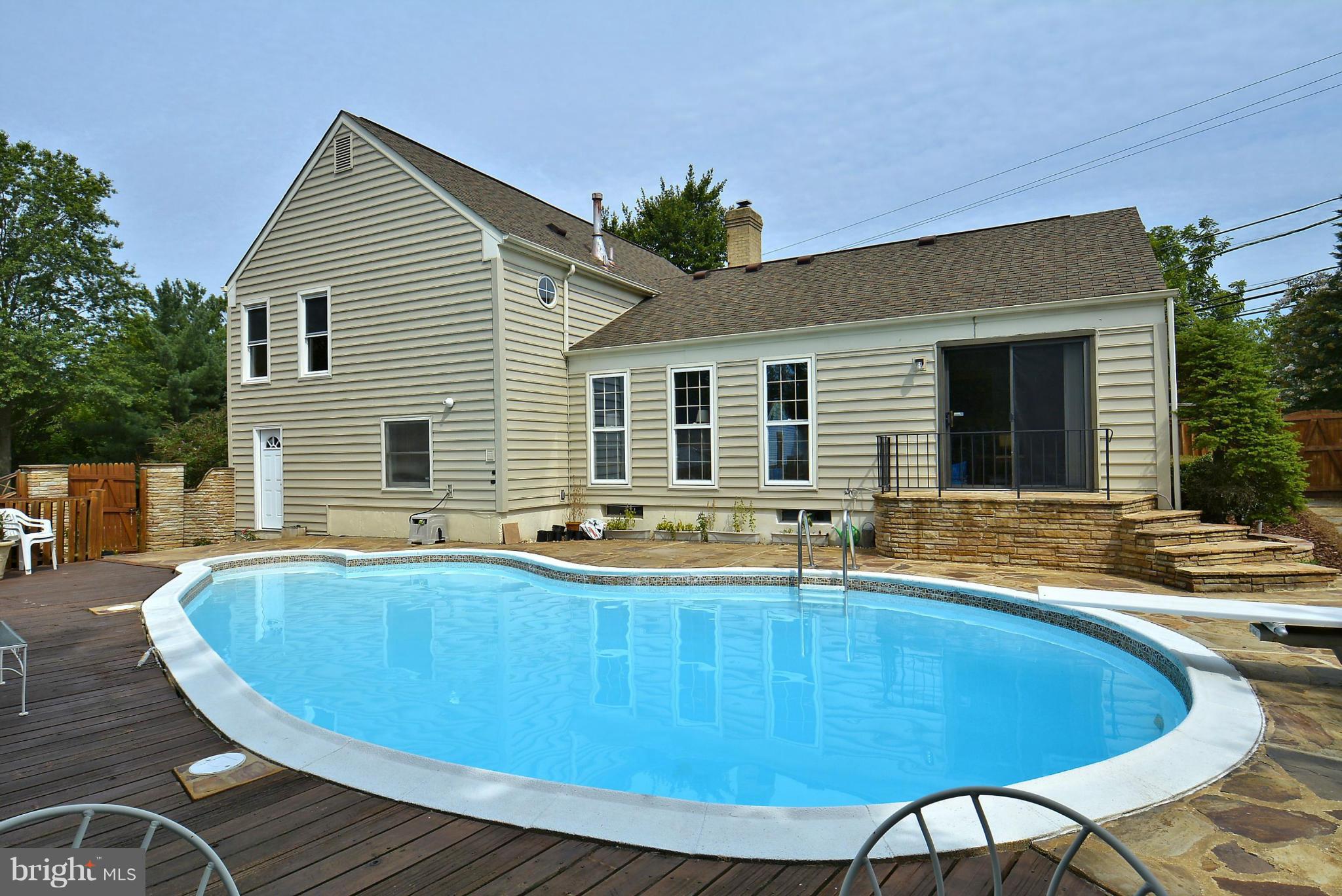 2401 Briggs Chaney Road Silver Spring, MD 20905 - Photo 26 of 27 Pool
