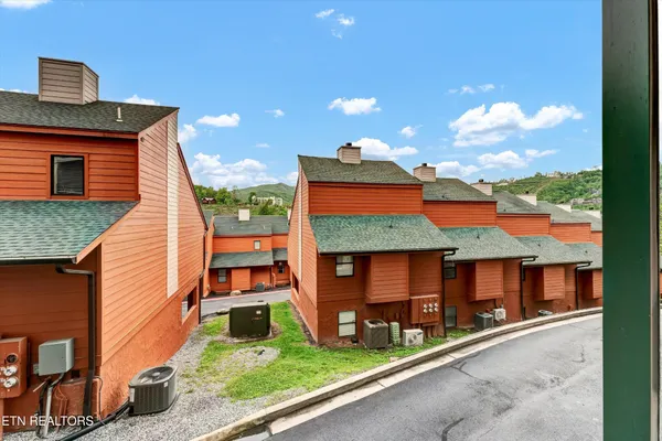 $299,000 | 413 Baskins Creek Road, Unit 205, Gatlinburg, TN 37738