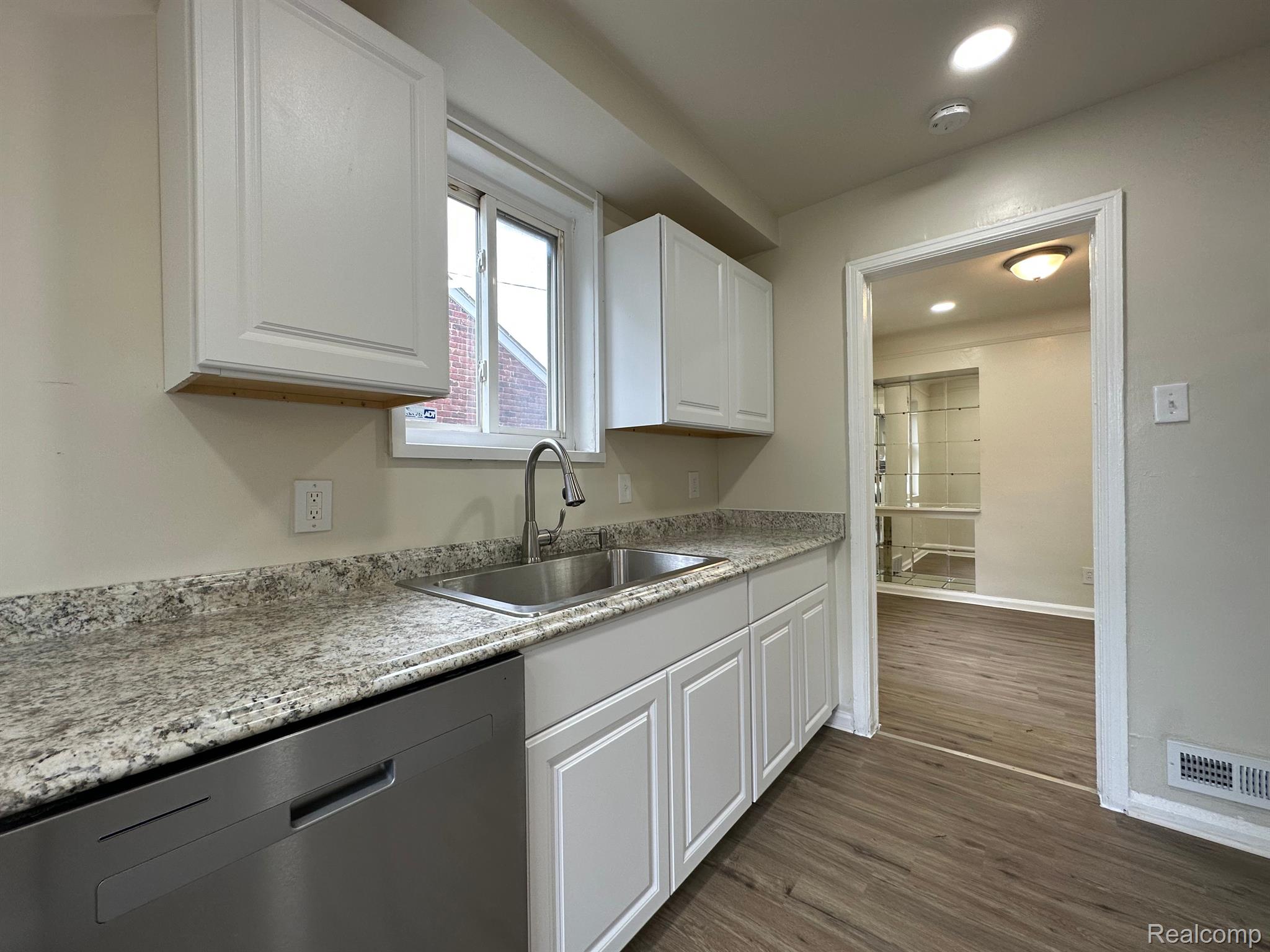 20535 Prevost Street Detroit, MI 48235 - Photo 12 of 32
