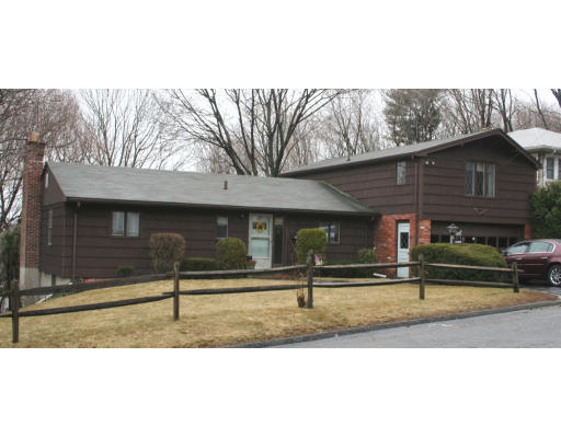 8 Hapgood Road Worcester, MA 01605 - Photo 1 of 6 Gallery Image 1