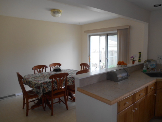 223 Harding Avenue Libertyville, IL 60048 - Photo 5 of 12
