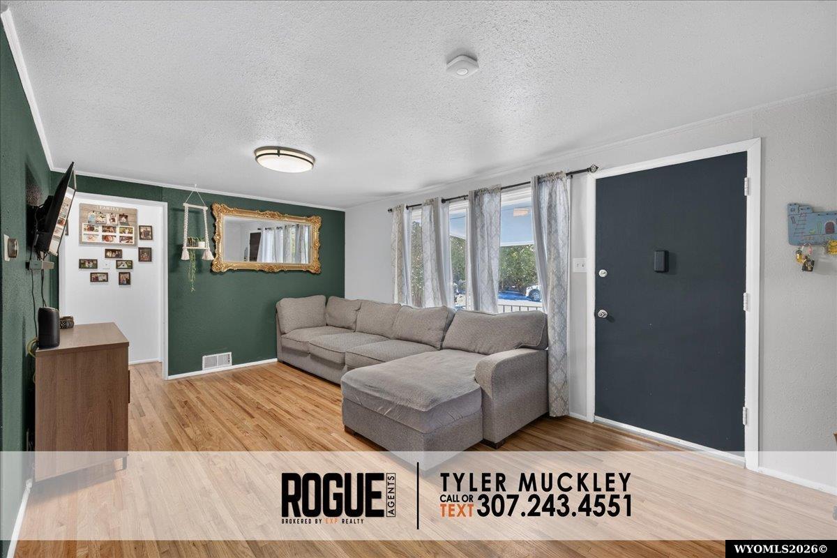253 Robin Street Casper, WY 82609 - Photo 5 of 34 Gallery Image 5