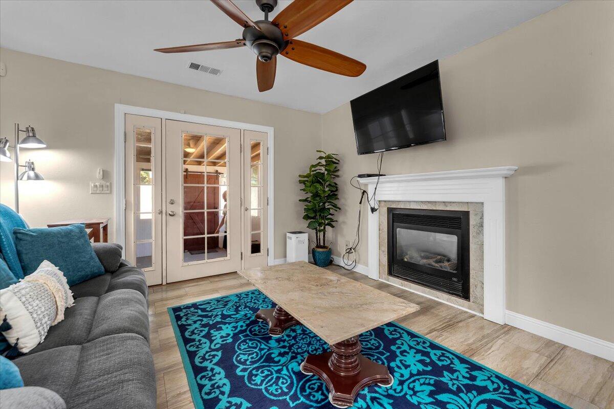 3594 Echo Road Redding, CA 96002 - Photo 9 of 62 Family room