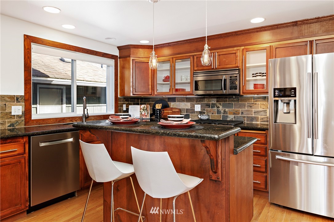 707 North 76th Street Seattle, WA 98103 - Photo 12 of 34 Gallery Image 12