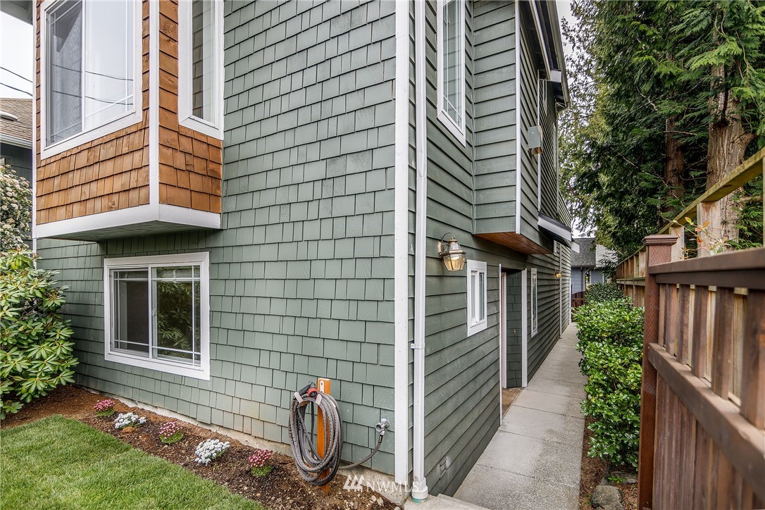 707 North 76th Street Seattle, WA 98103 - Photo 31 of 34 Gallery Image 31