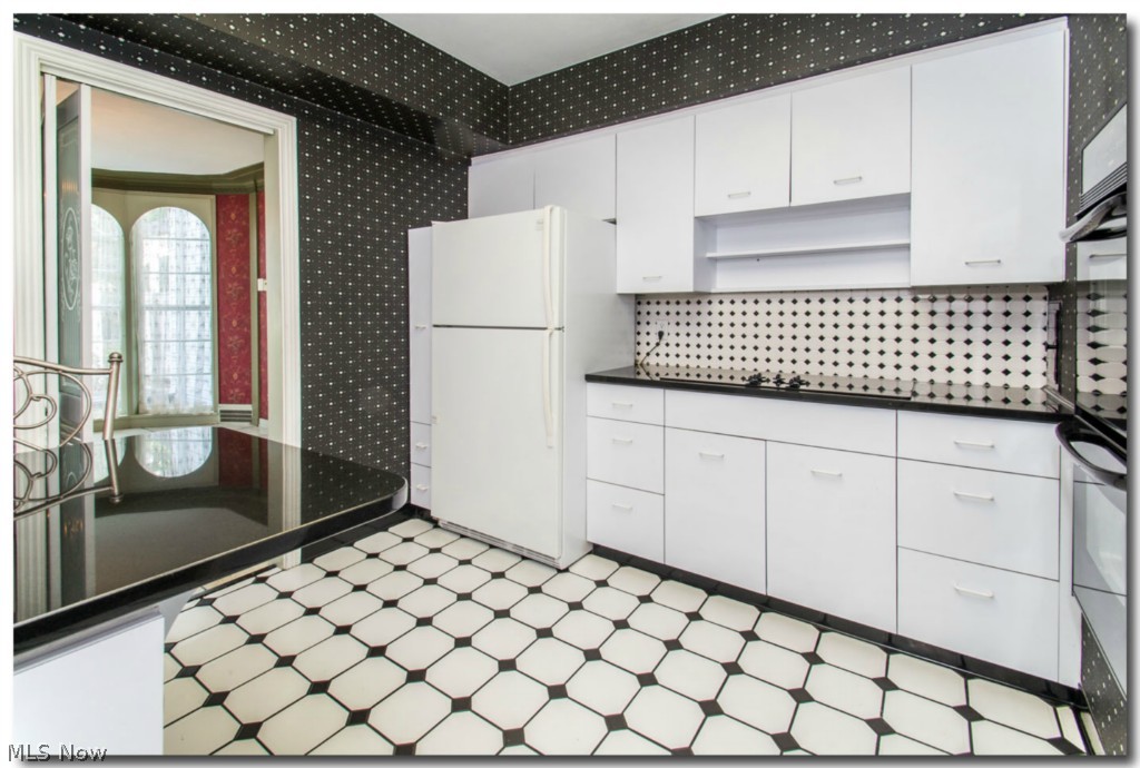 3941 Tyndall Road Cleveland, OH 44118 - Photo 14 of 25 Gallery Image 14