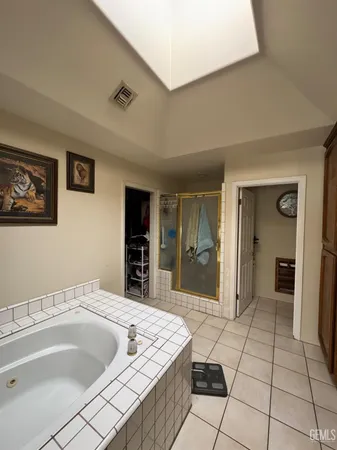 $560,000 | Undisclosed Address, Bakersfield, CA 93312