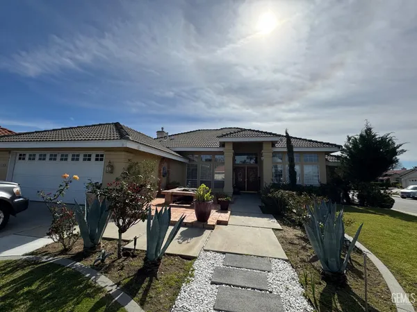 $560,000 | Undisclosed Address, Bakersfield, CA 93312