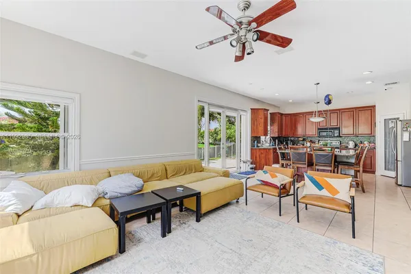 $5,500 | 16418 Northwest 14th Street, Pembroke Pines, FL 33028