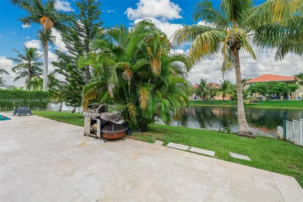 $5,500 | 16418 Northwest 14th Street, Pembroke Pines, FL 33028