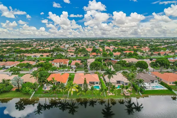 $5,500 | 16418 Northwest 14th Street, Pembroke Pines, FL 33028