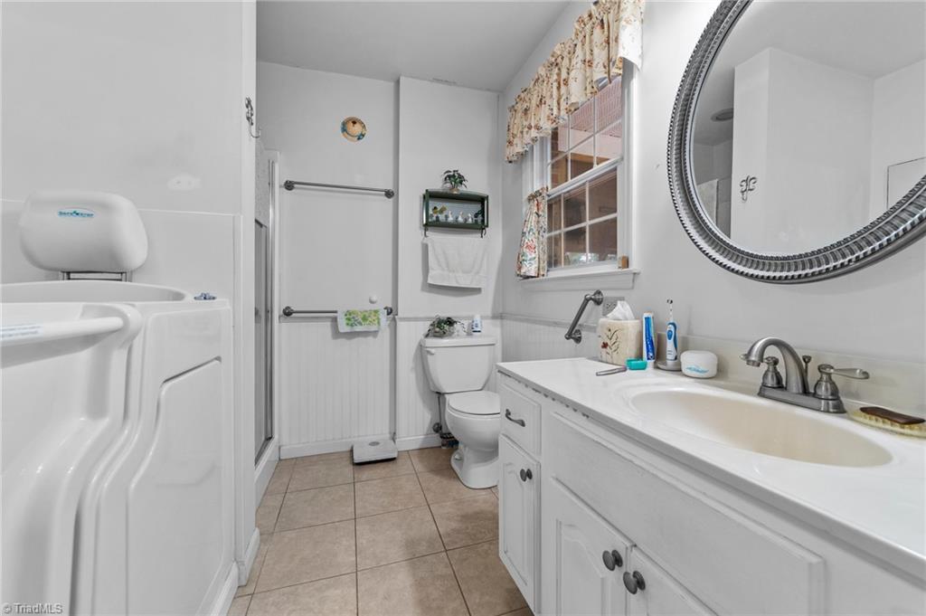 1910 Angell Road Madison, NC 27025 - Photo 27 of 38