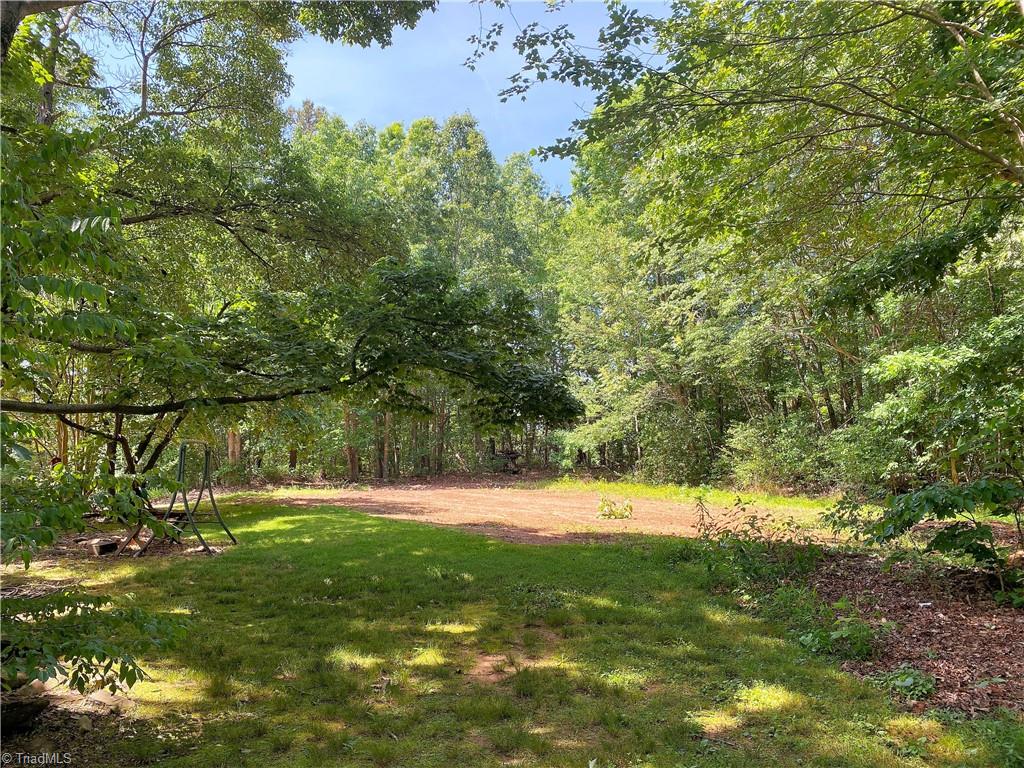 1910 Angell Road Madison, NC 27025 - Photo 7 of 38
