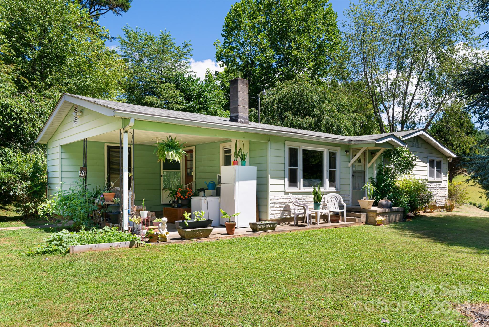 15 Upper Moffitt Road Asheville, NC 28805 - Photo 1 of 29 Gallery Image 1