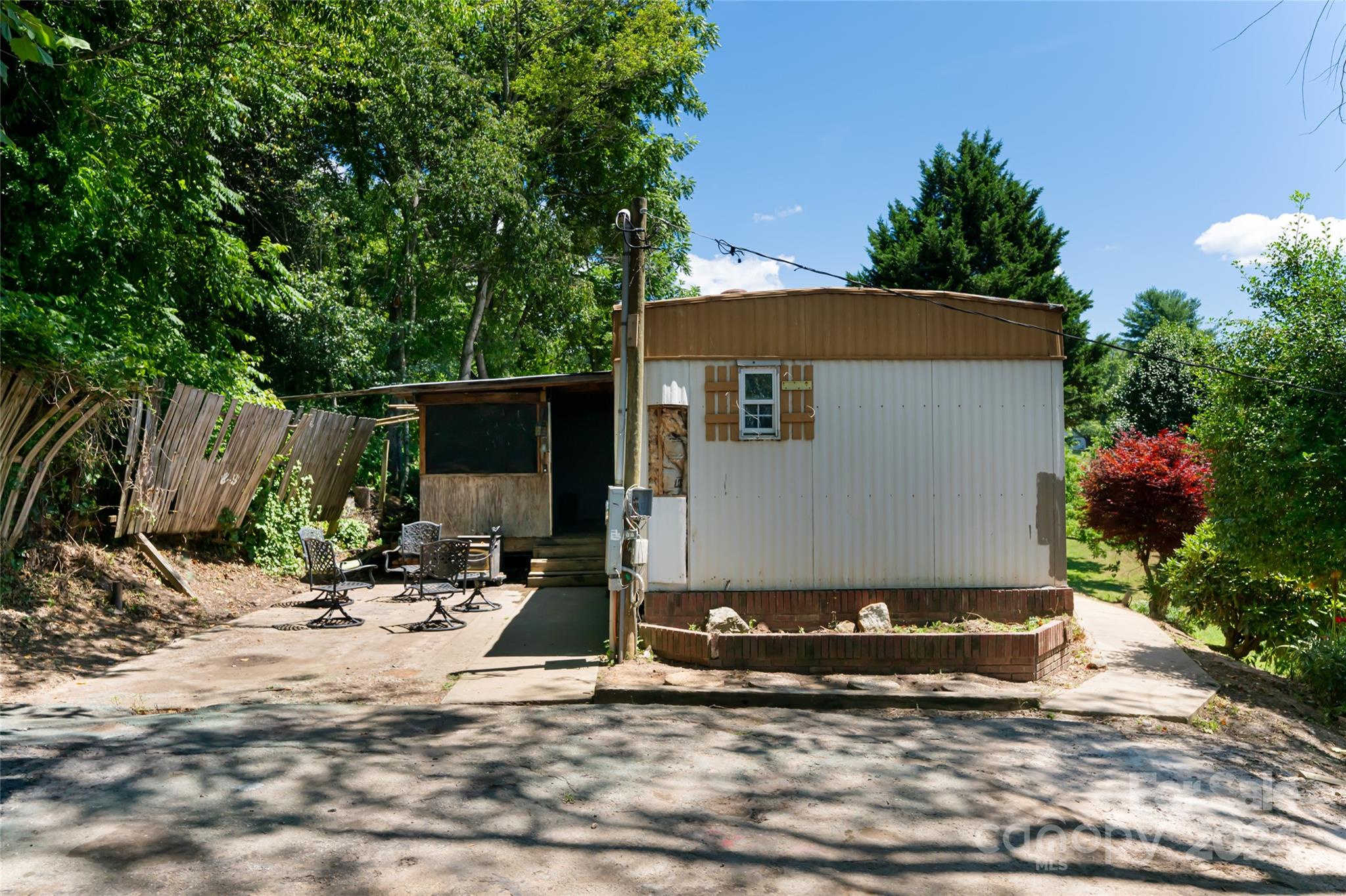 15 Upper Moffitt Road Asheville, NC 28805 - Photo 23 of 29 Gallery Image 23