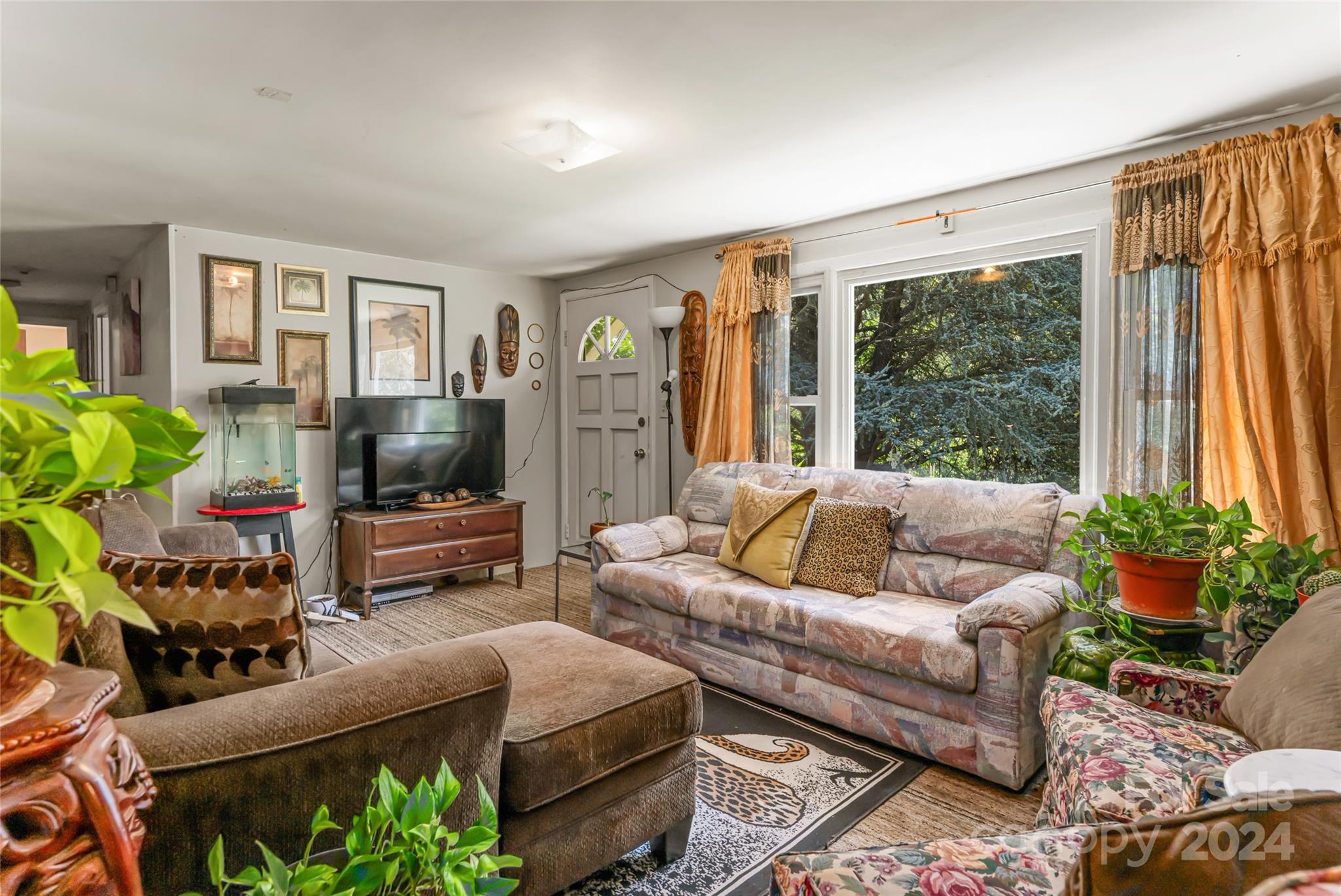 15 Upper Moffitt Road Asheville, NC 28805 - Photo 8 of 29 Gallery Image 8
