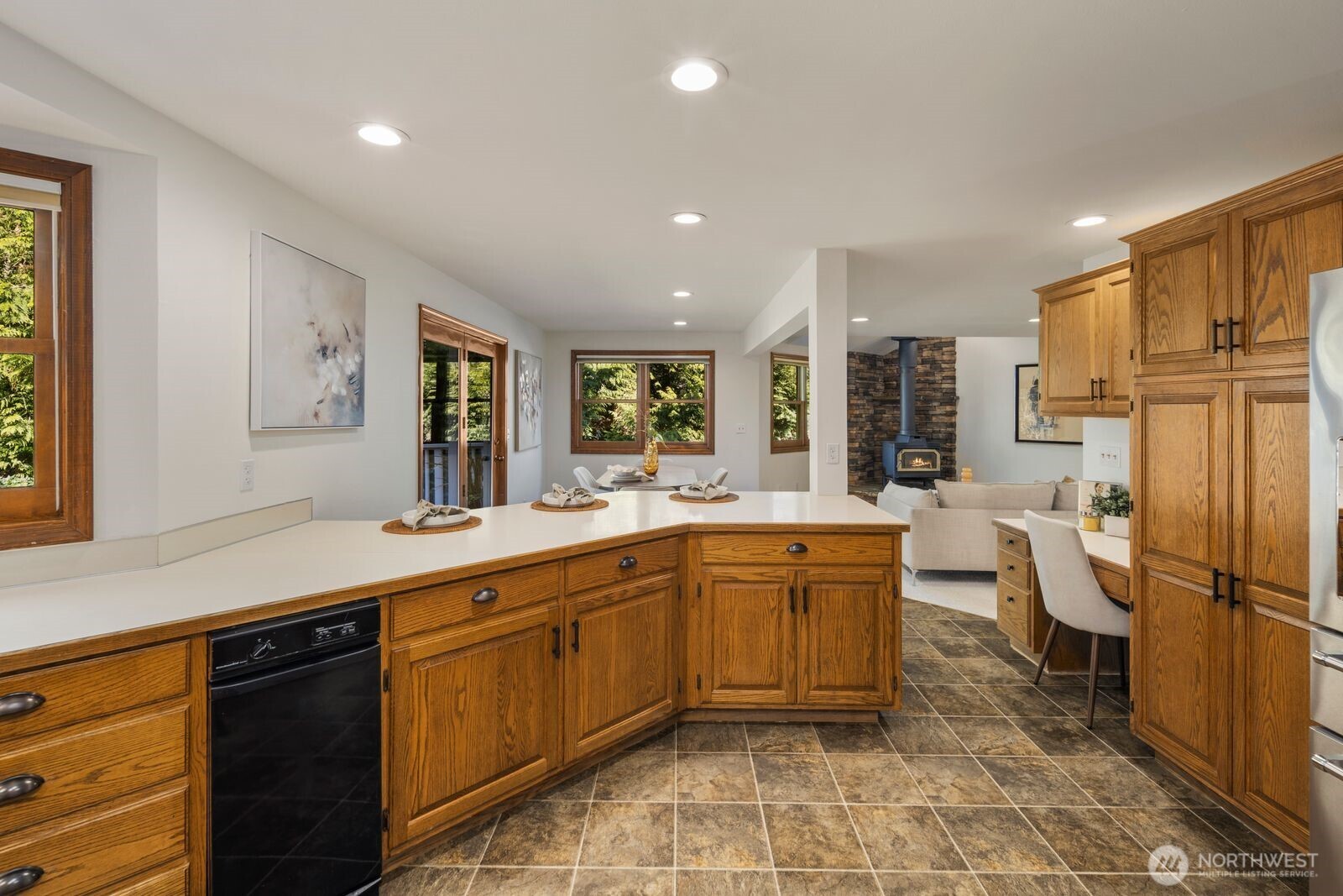 8515 192nd Street Southwest Edmonds, WA 98026 - Photo 11 of 38