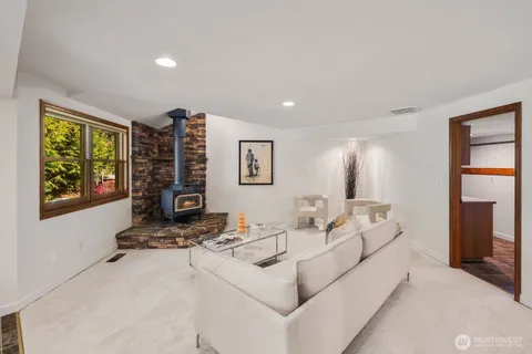 $1,198,000 | 8515 192nd Street Southwest, Edmonds, WA 98026