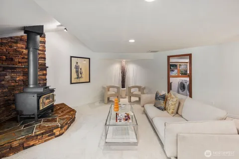 $1,198,000 | 8515 192nd Street Southwest, Edmonds, WA 98026