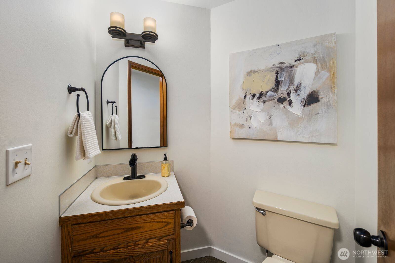 8515 192nd Street Southwest Edmonds, WA 98026 - Photo 18 of 38