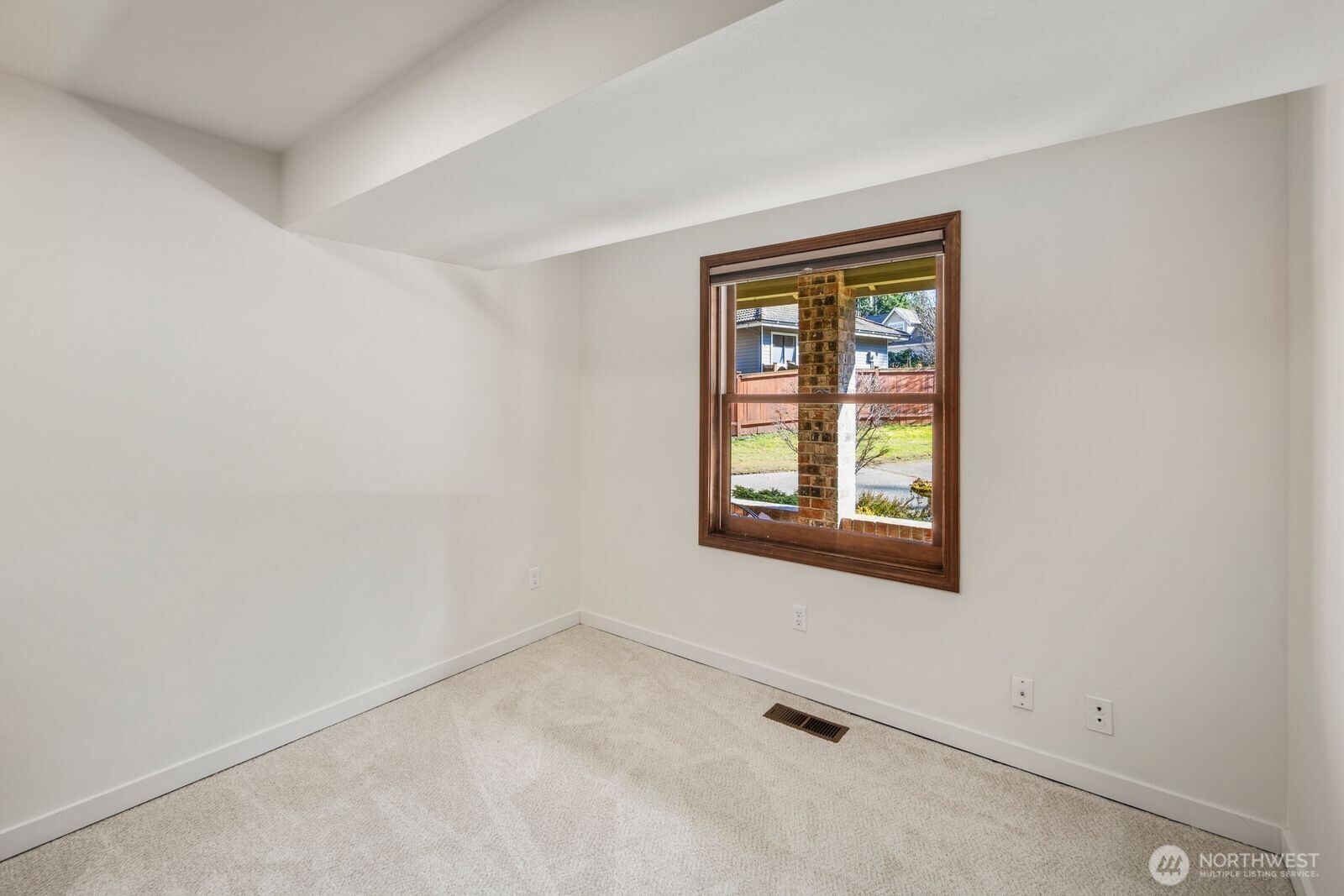 8515 192nd Street Southwest Edmonds, WA 98026 - Photo 19 of 38