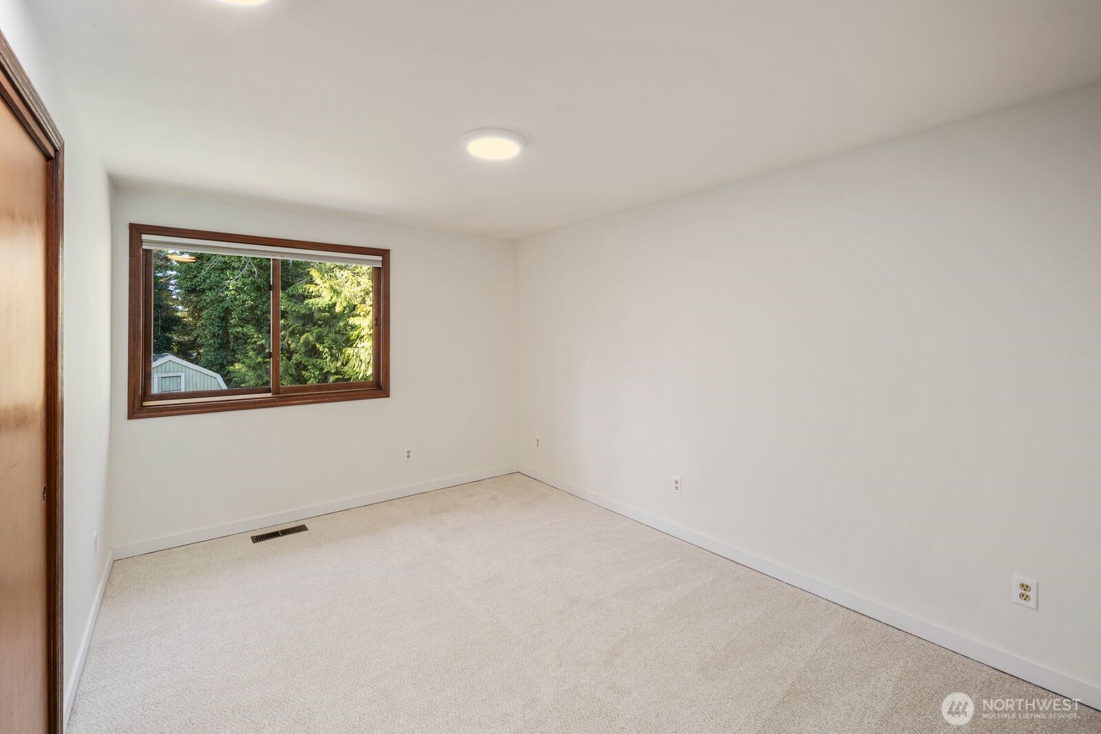 8515 192nd Street Southwest Edmonds, WA 98026 - Photo 29 of 38