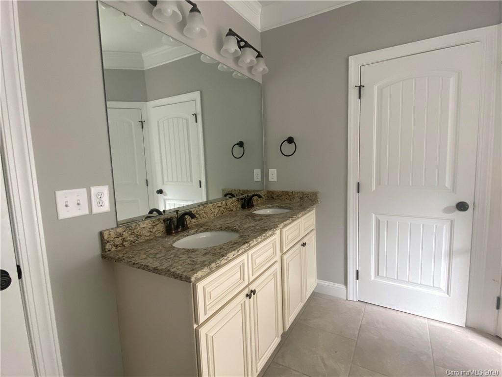 1010 Myers Circle Lancaster, SC 29720 - Photo 11 of 24 Gallery Image 11