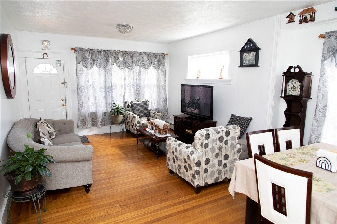 39 Warwick Road Pawtucket, RI 02861 - Photo 14 of 38 Gallery Image 14