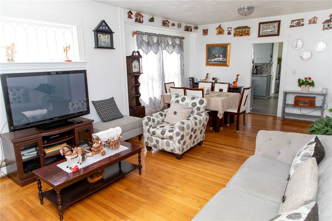 39 Warwick Road Pawtucket, RI 02861 - Photo 16 of 38 Gallery Image 16