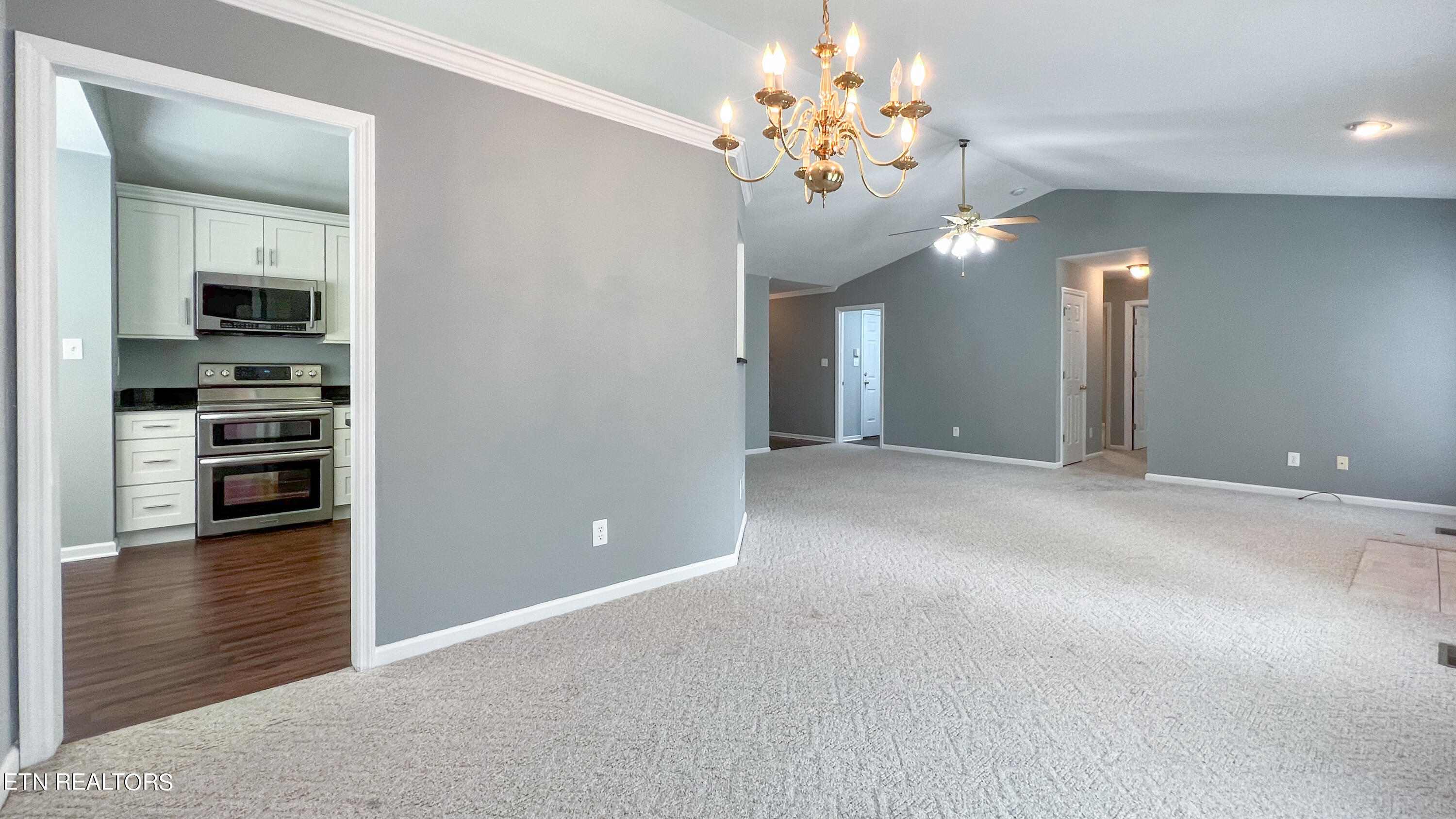 7213 Emerald Heath Road Powell, TN 37849 - Photo 4 of 17 Emerald Heath-16