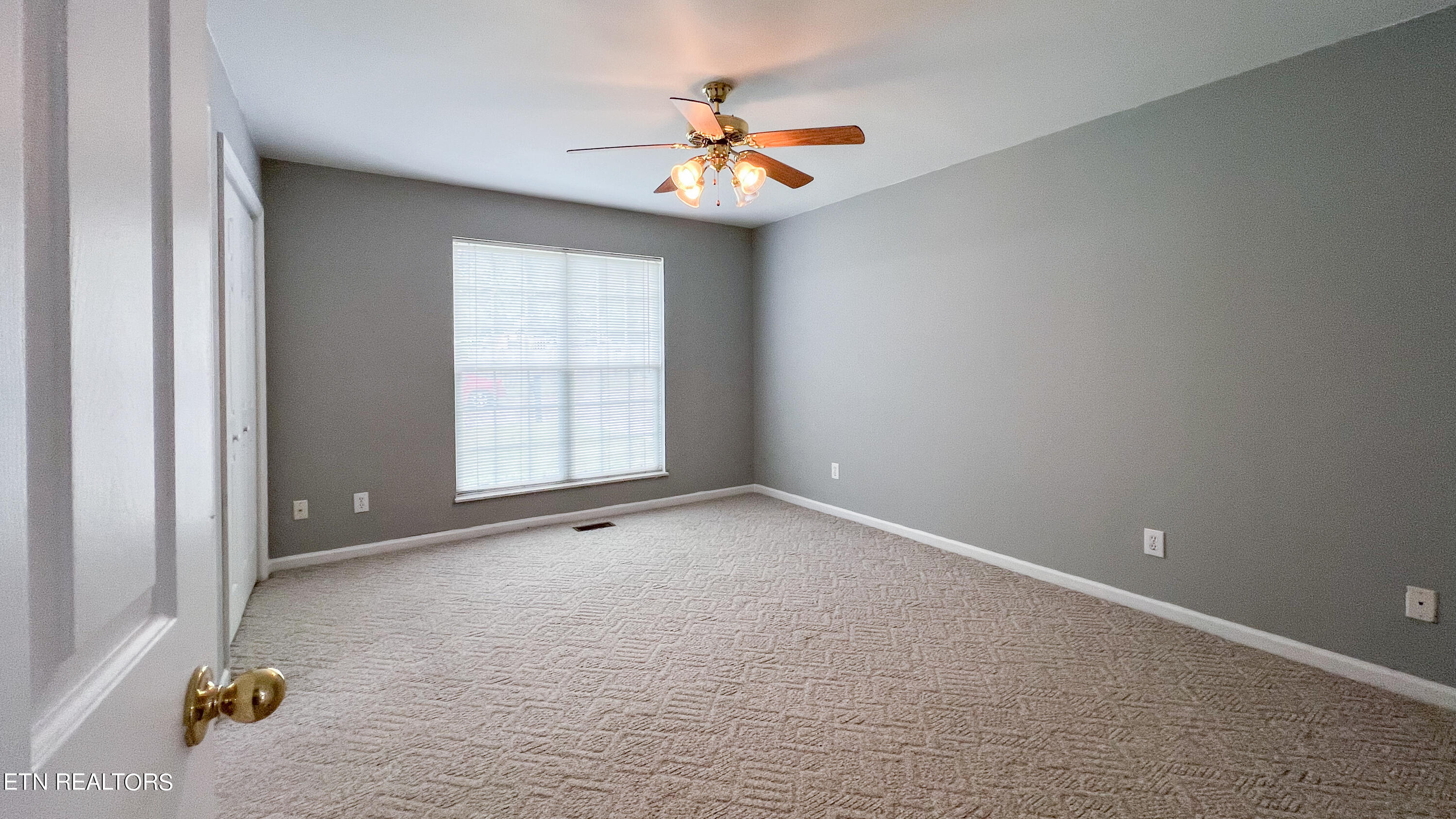 7213 Emerald Heath Road Powell, TN 37849 - Photo 8 of 17 Emerald Heath-23