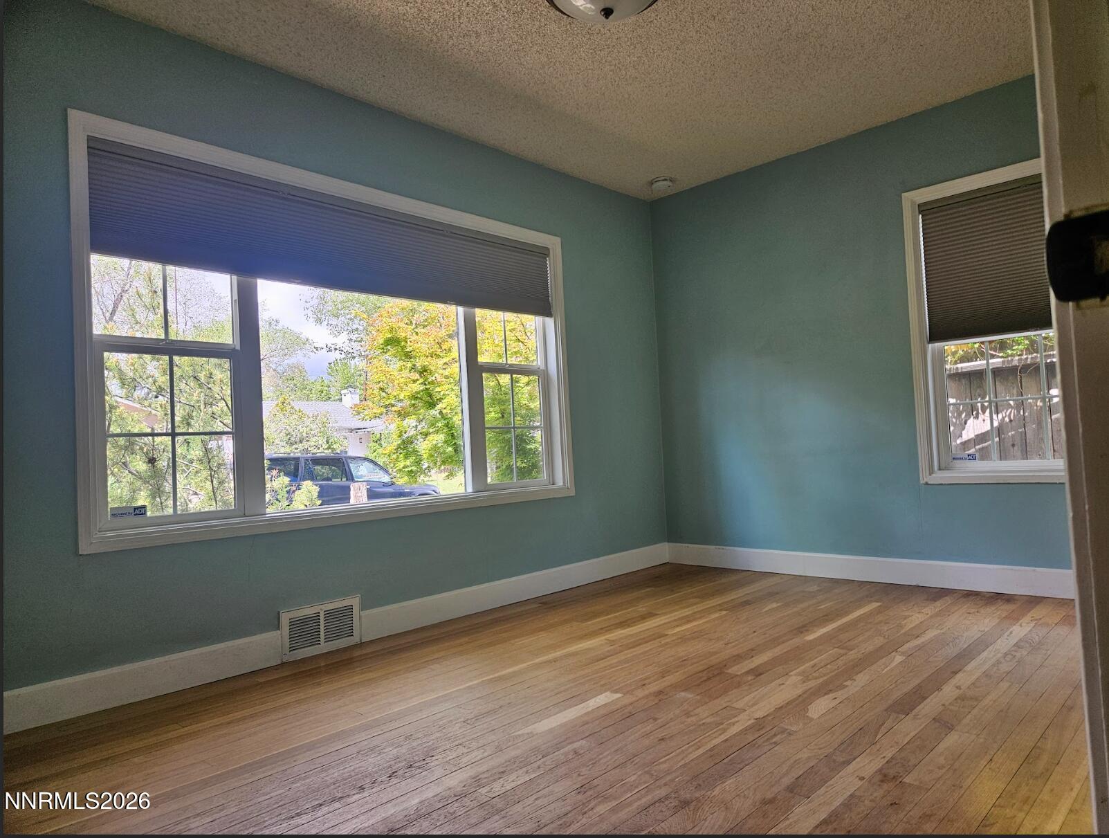 950 Delmar Way Reno, NV 89509 - Photo 4 of 10 Screenshot 2026-05-01 114440